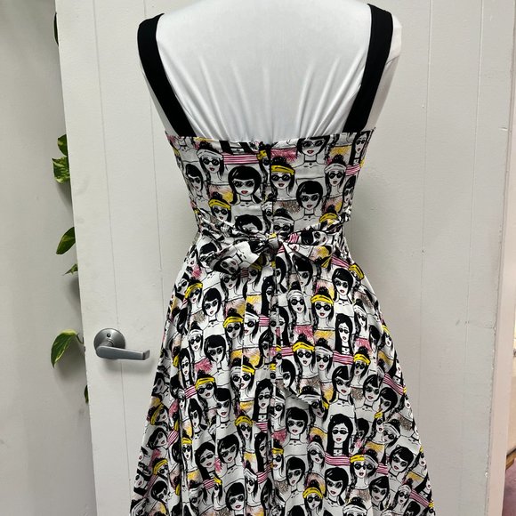 Eva Rose Retro Face Print Pinup Fit and Flare Dress with Pockets - Picture 3 of 4